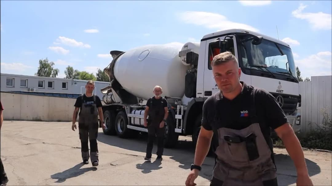 Jak wyczyścić betoniarkę skutecznie i bez zbędnego wysiłku