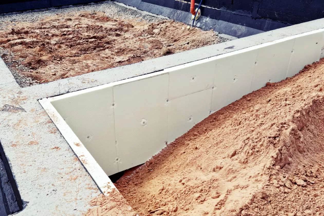 Jaki styropian na fundamenty grubość – uniknij błędów w ociepleniu