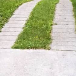 Jak tanio utwardzić podjazd – proste i tanie metody bez zbędnych kosztów