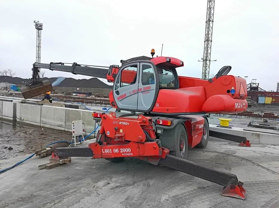 Ile kosztuje wynajem koparki bez operatora? Sprawdź ceny i porady