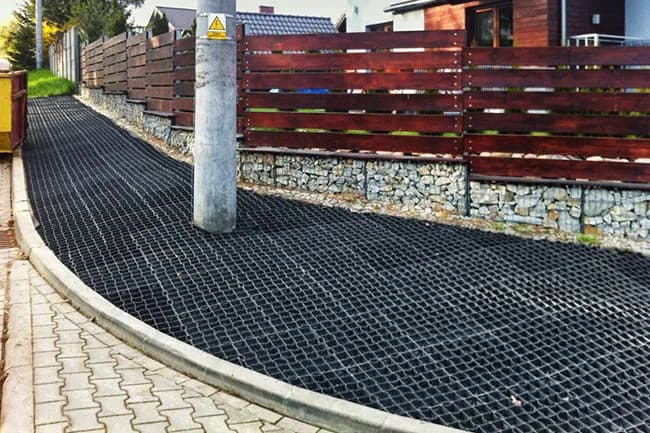 Jak wybrać najlepszą geokratę na podjazd i uniknąć problemów z nawierzchnią